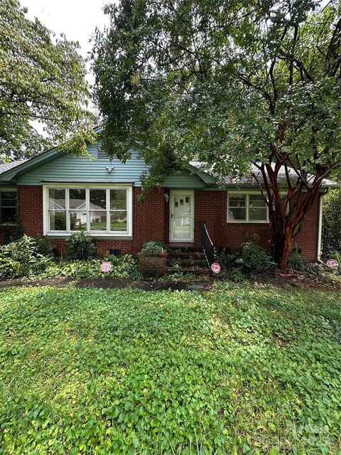 5306 Wales Street Charlotte NC 28269