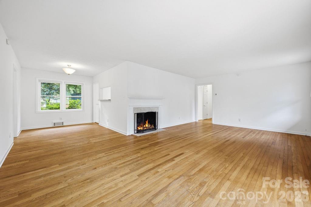 216 Lyndale Road