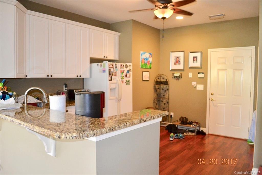 Mint Lake Village - Residential Lease