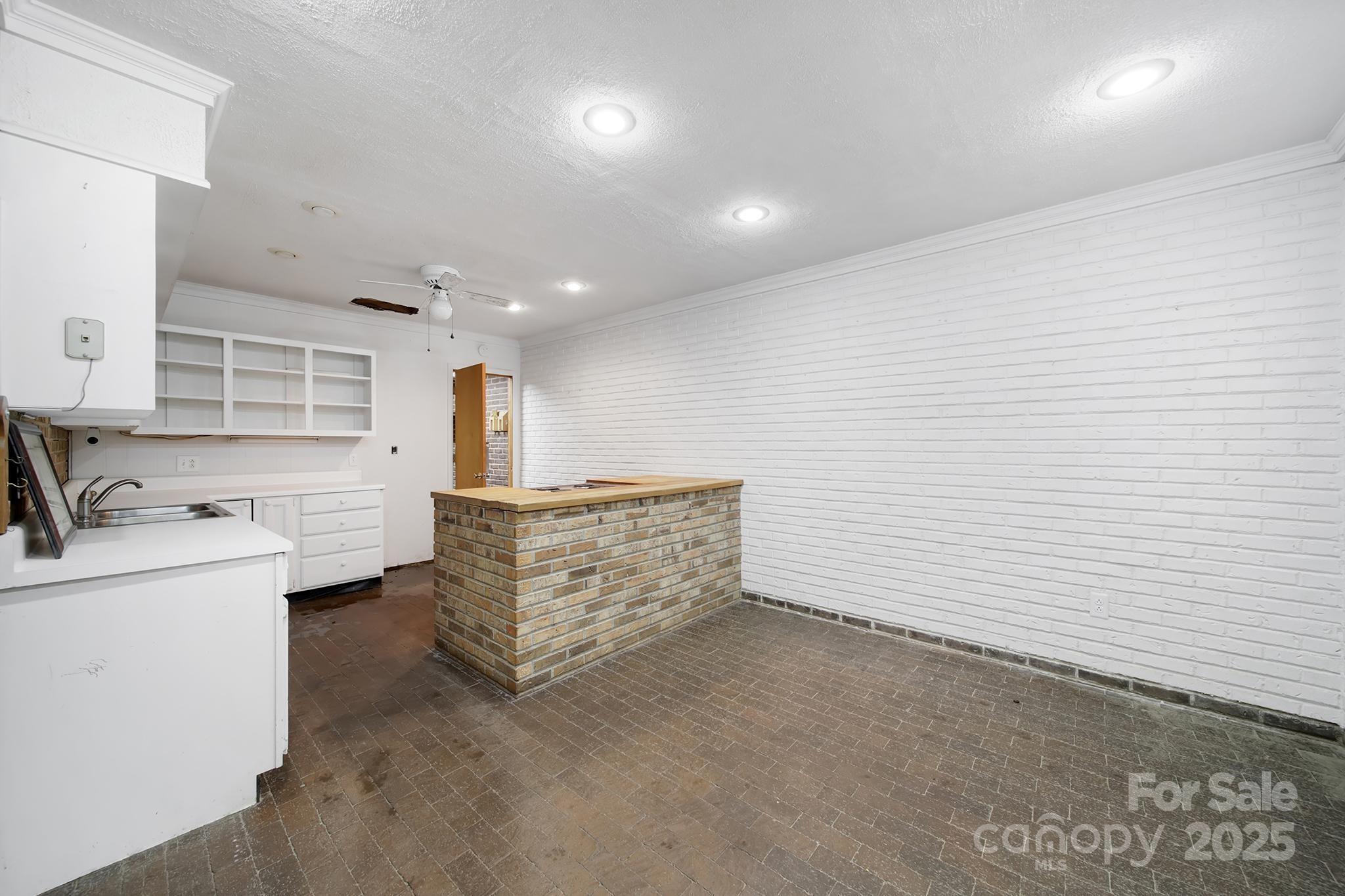 4768 Old Church Road