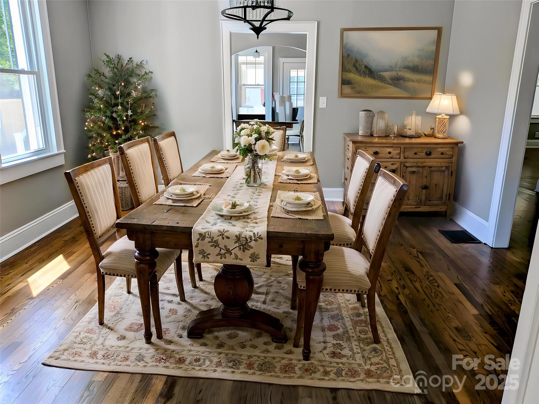 933 W Warren Street W W