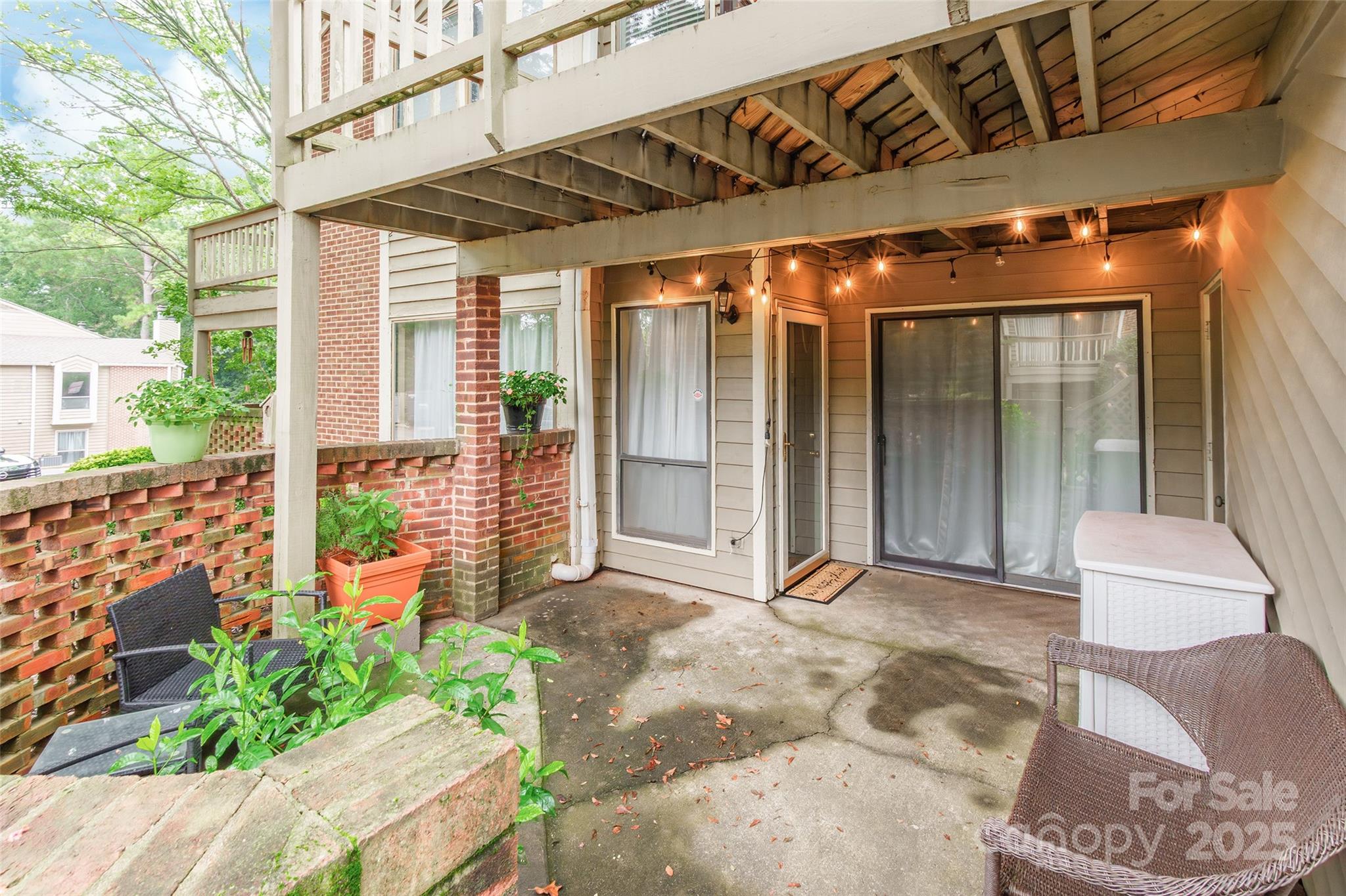 1604 Sharon Road W 23