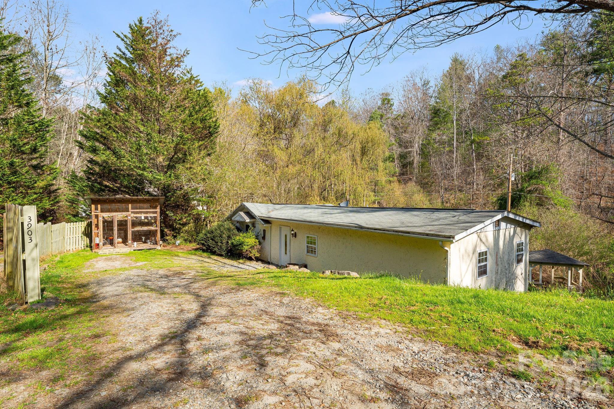 3903 NC Hwy 213 Highway