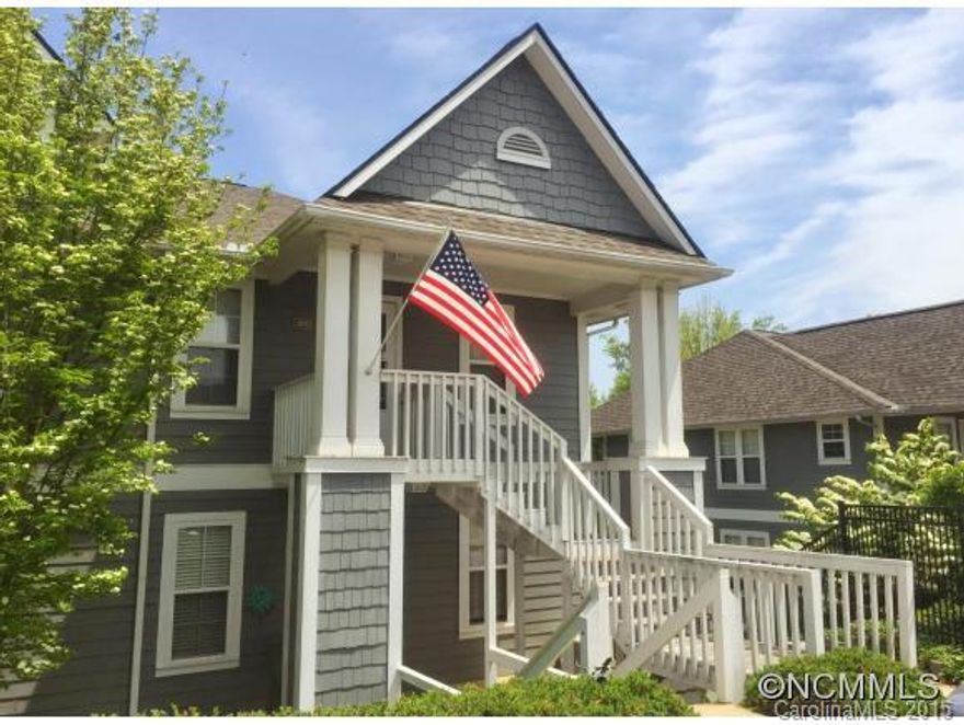 Fantastic 2nd floor condo with open floor plan, spacious kitchen and large Master Suite. Enjoy the screened-in back porch and lovely tiled gas fireplace. Take advantage of the amenities at Biltmore Commons like the heated pool, fitness center, tennis & shuffleboard. Convenient living close to Asheville and surrounding areas.