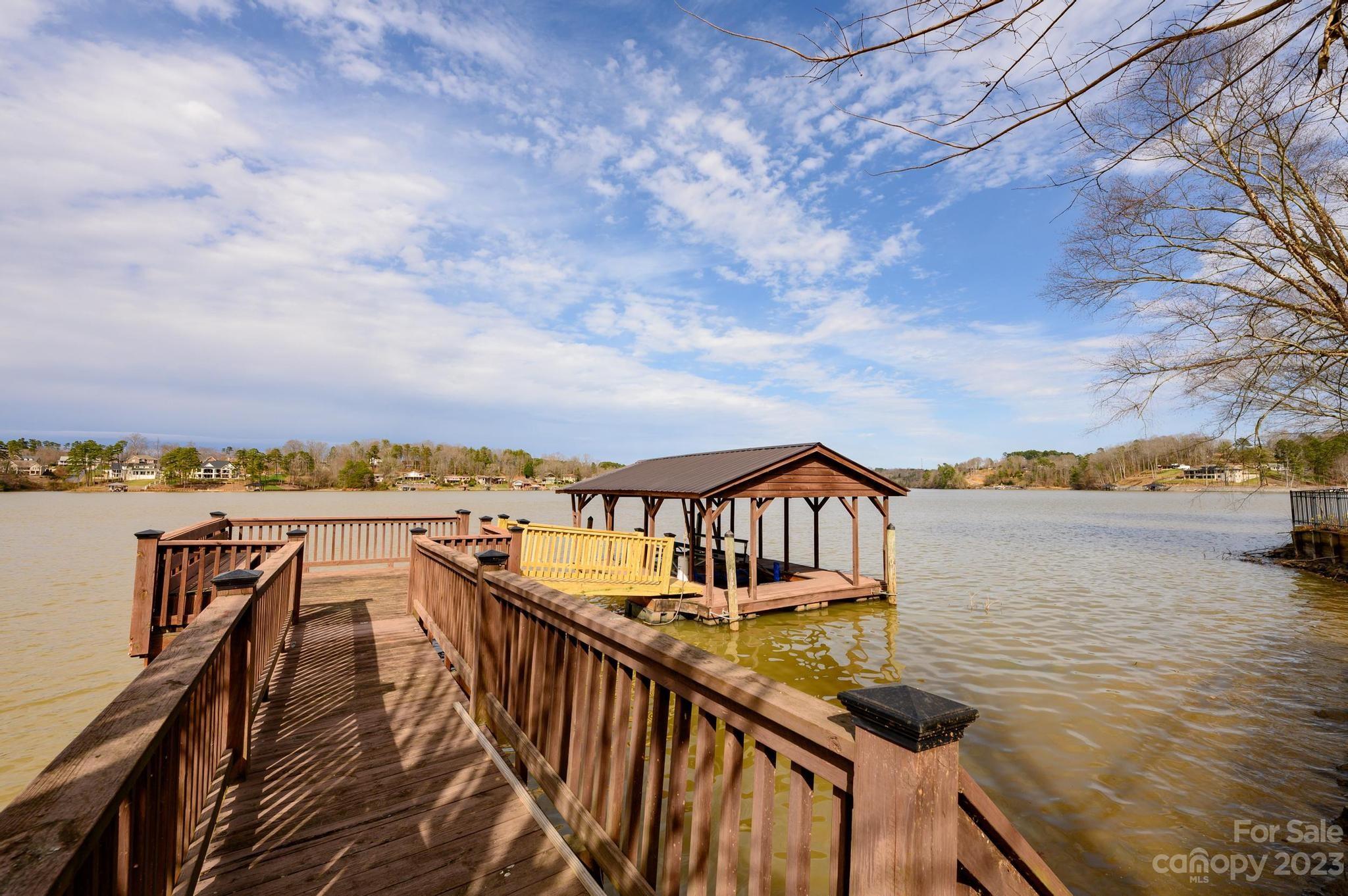 Moores Ferry - Residential