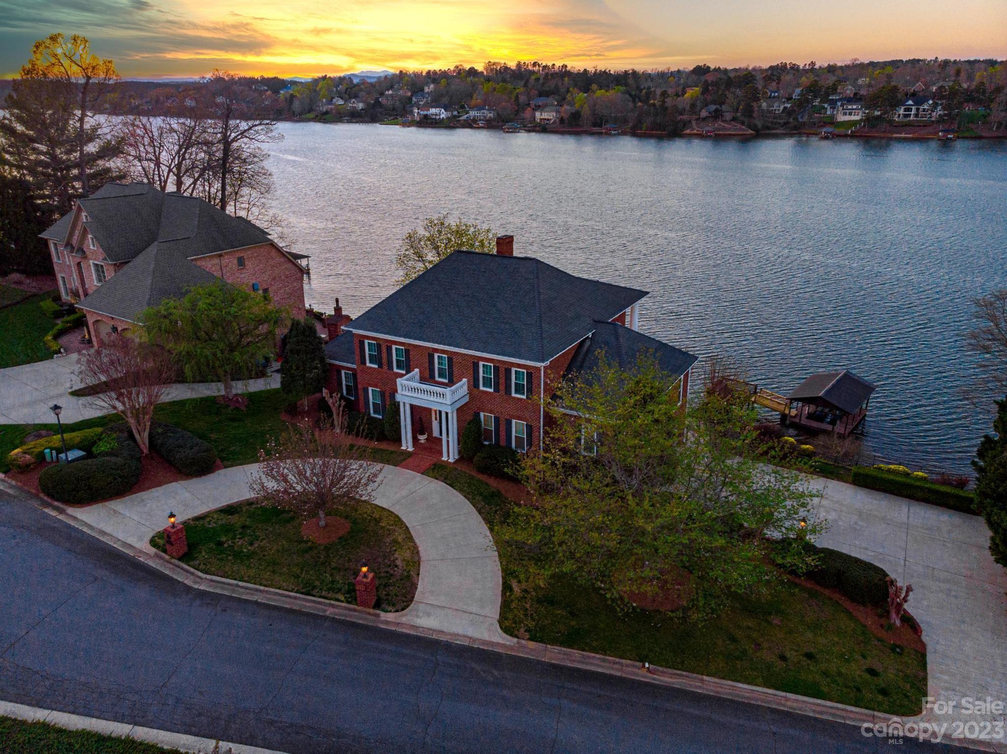 Moores Ferry - Residential