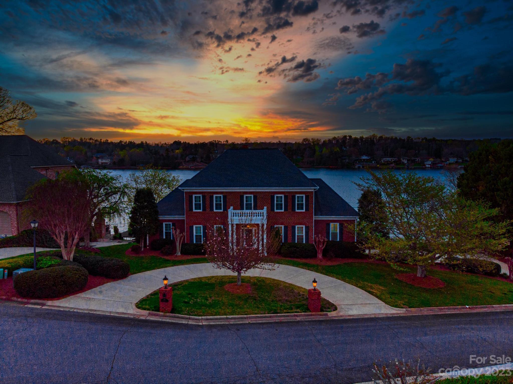 Moores Ferry - Residential