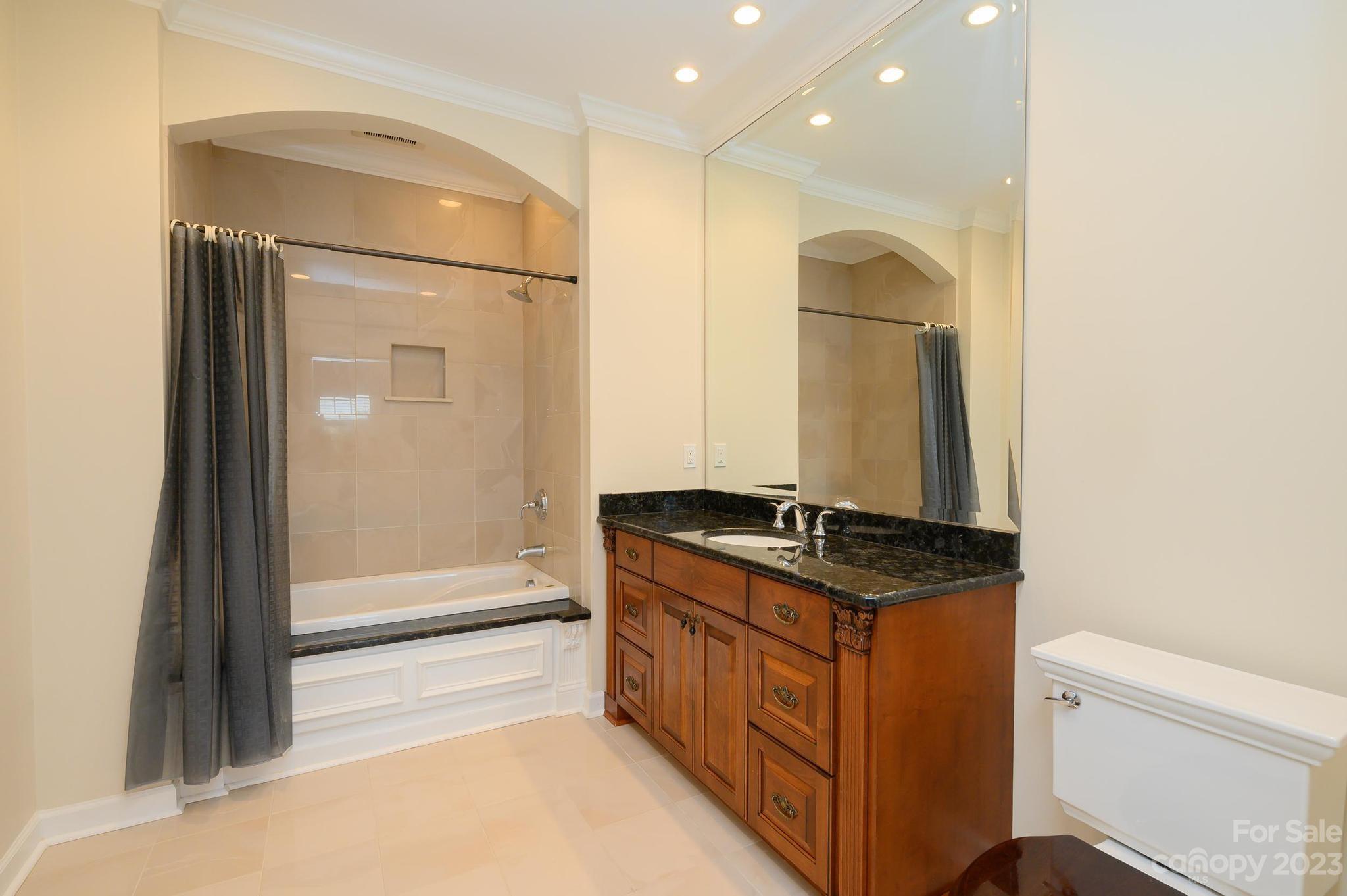 Moores Ferry - Residential