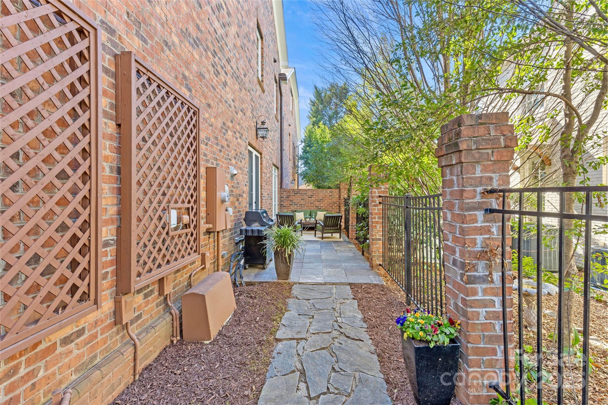 Myers Park - Residential