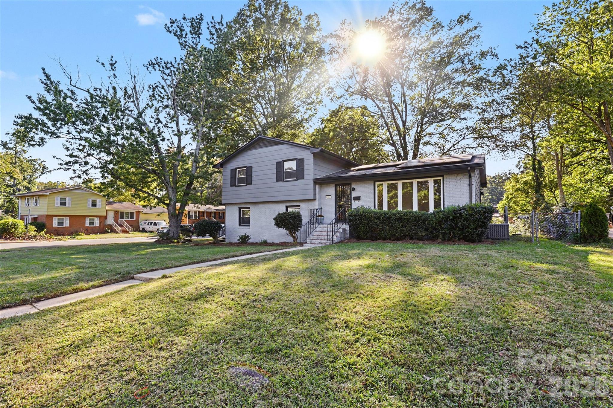 6301 Spring Garden None