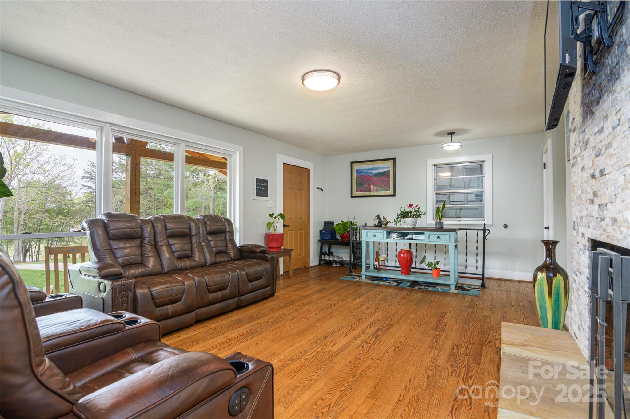 609 Old Mars Hill Highway