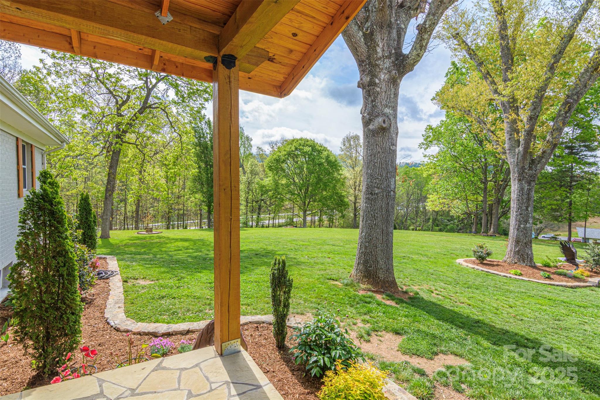 609 Old Mars Hill Highway