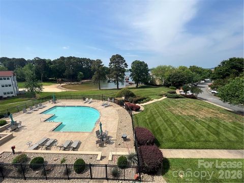 Photo of 17919 Kings Point Drive #i, Cornelius, NC 28031 (MLS # 4344409)