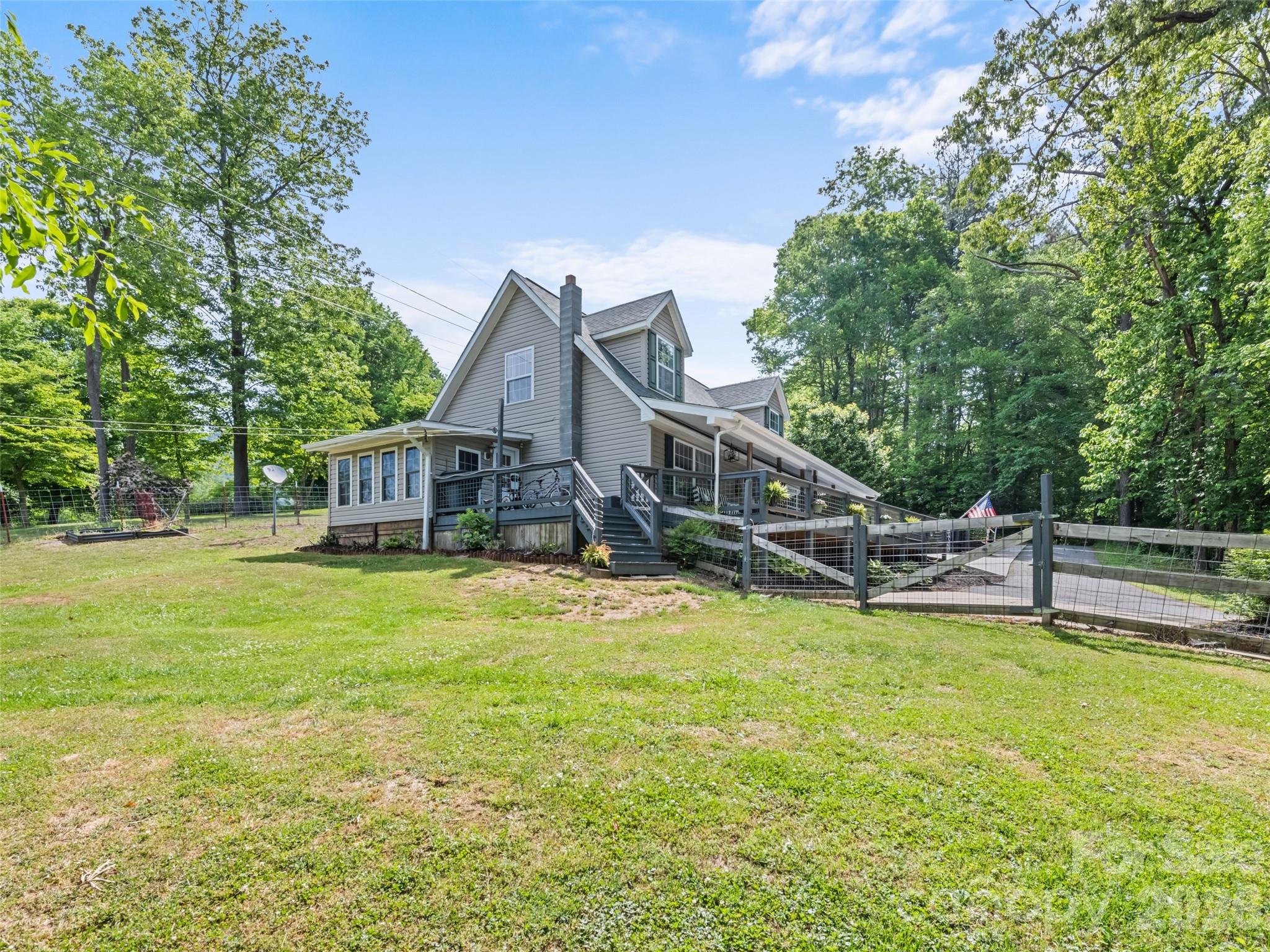 222 Thistle Ridge