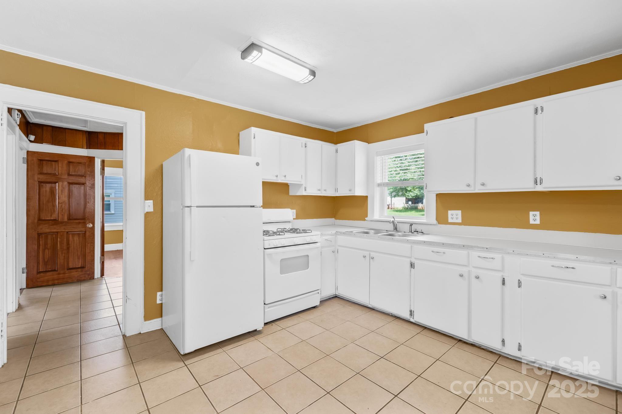 320 W Bingham Street