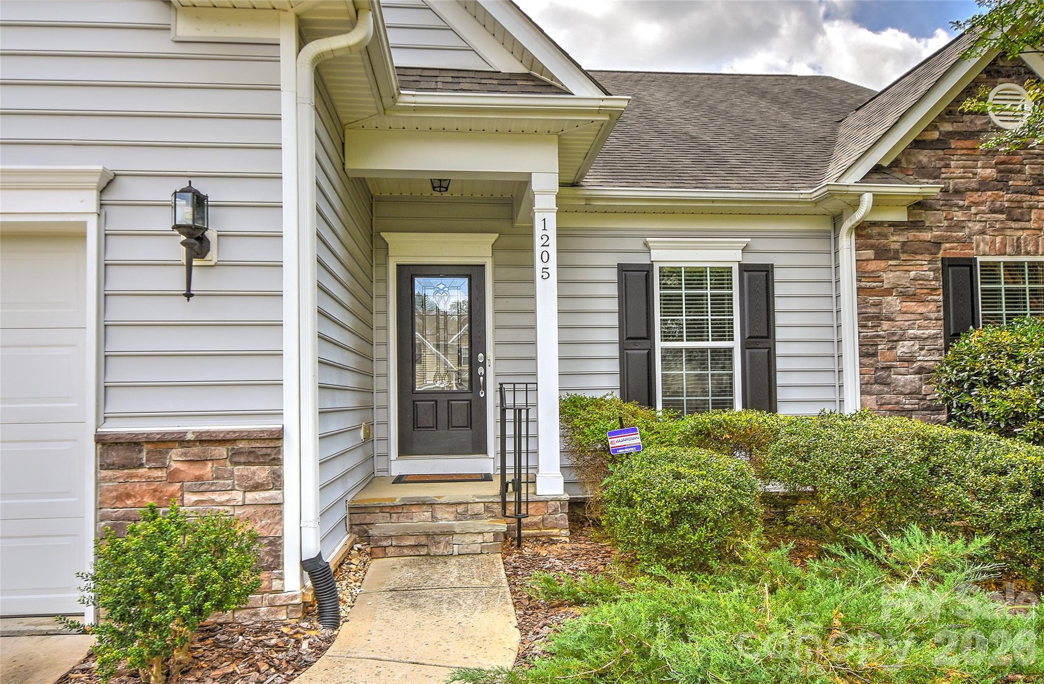 1205 Williamstown Road