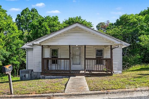 Photo of 1025 Martin Luther King Jr Drive, Albemarle, NC 28001 (MLS # 4380740)