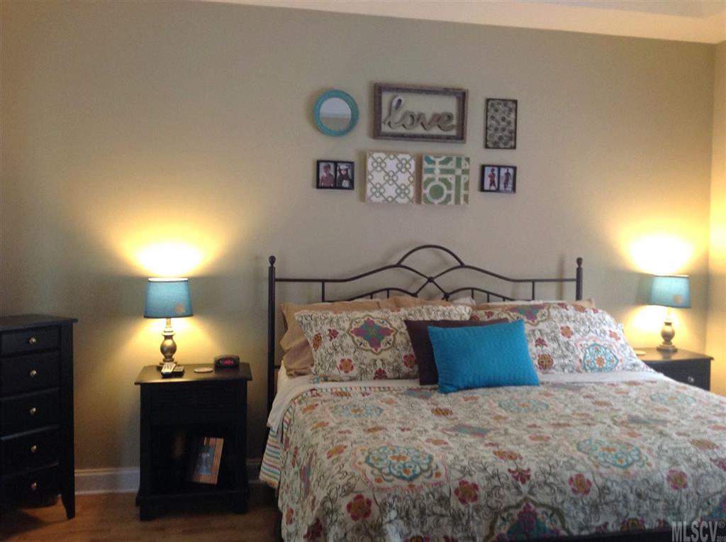 Hickory Woods - Residential