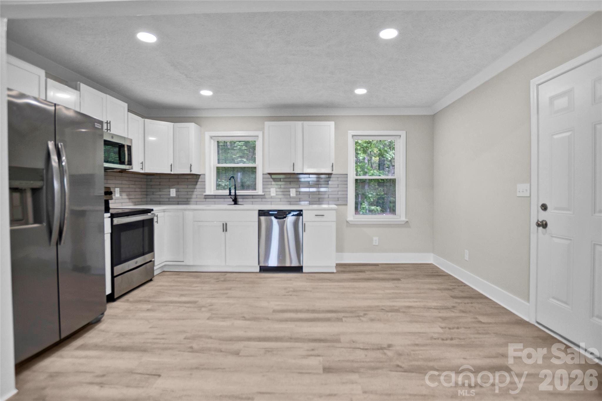 6957 Vintage Road