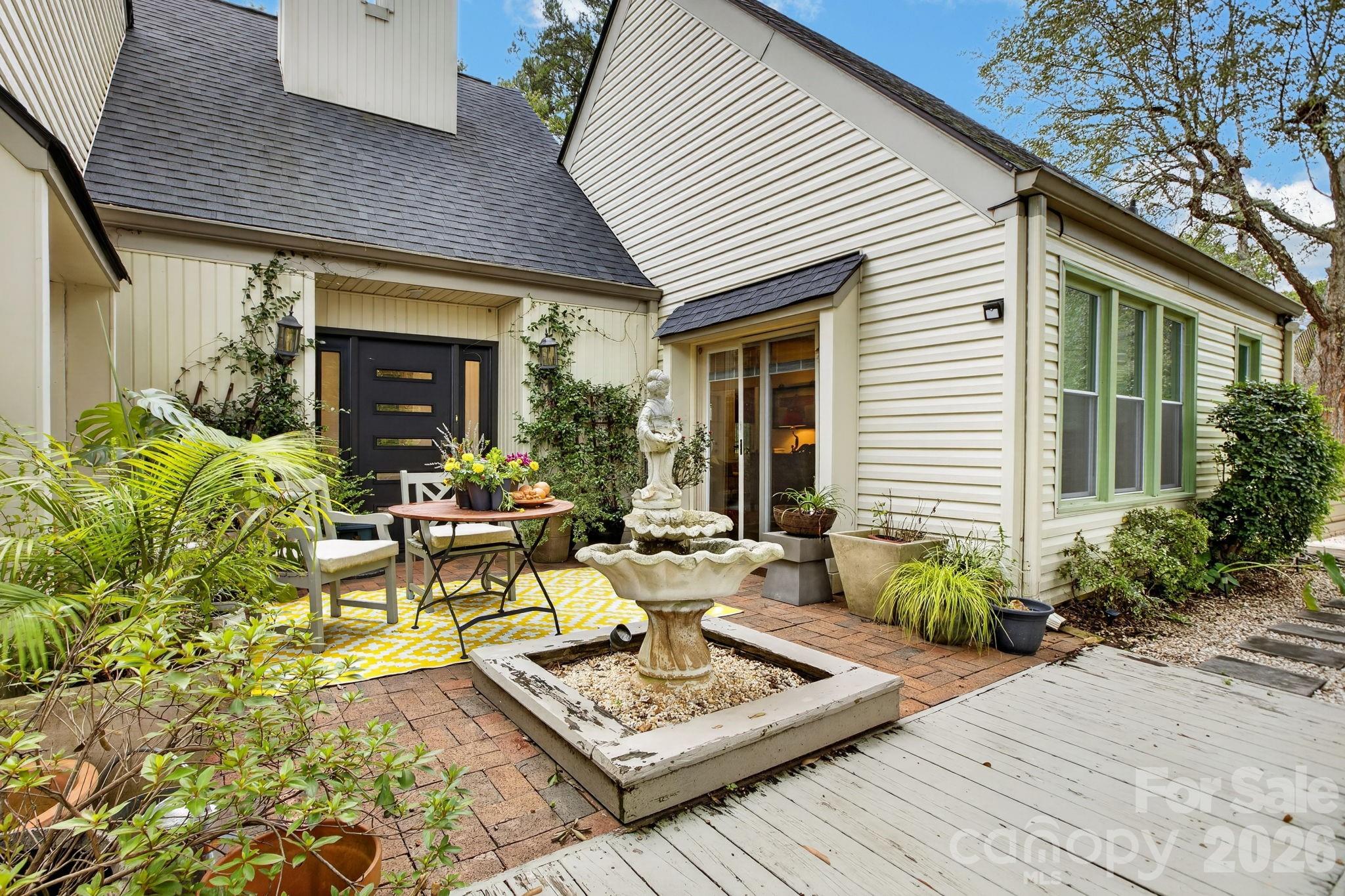 221 Saratoga Drive