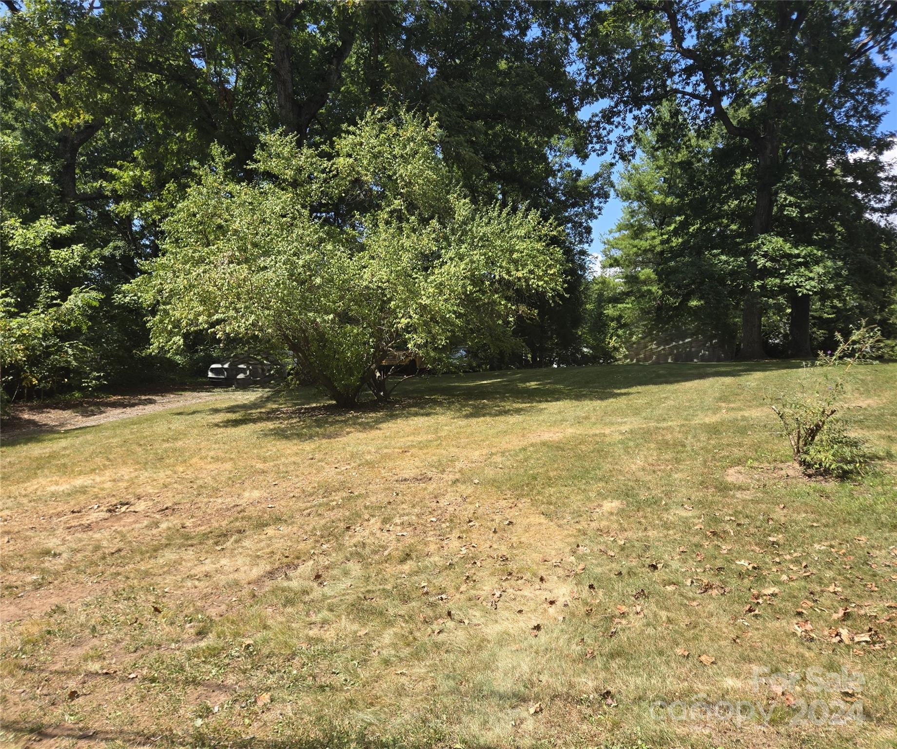 Saint Dunstans - Land