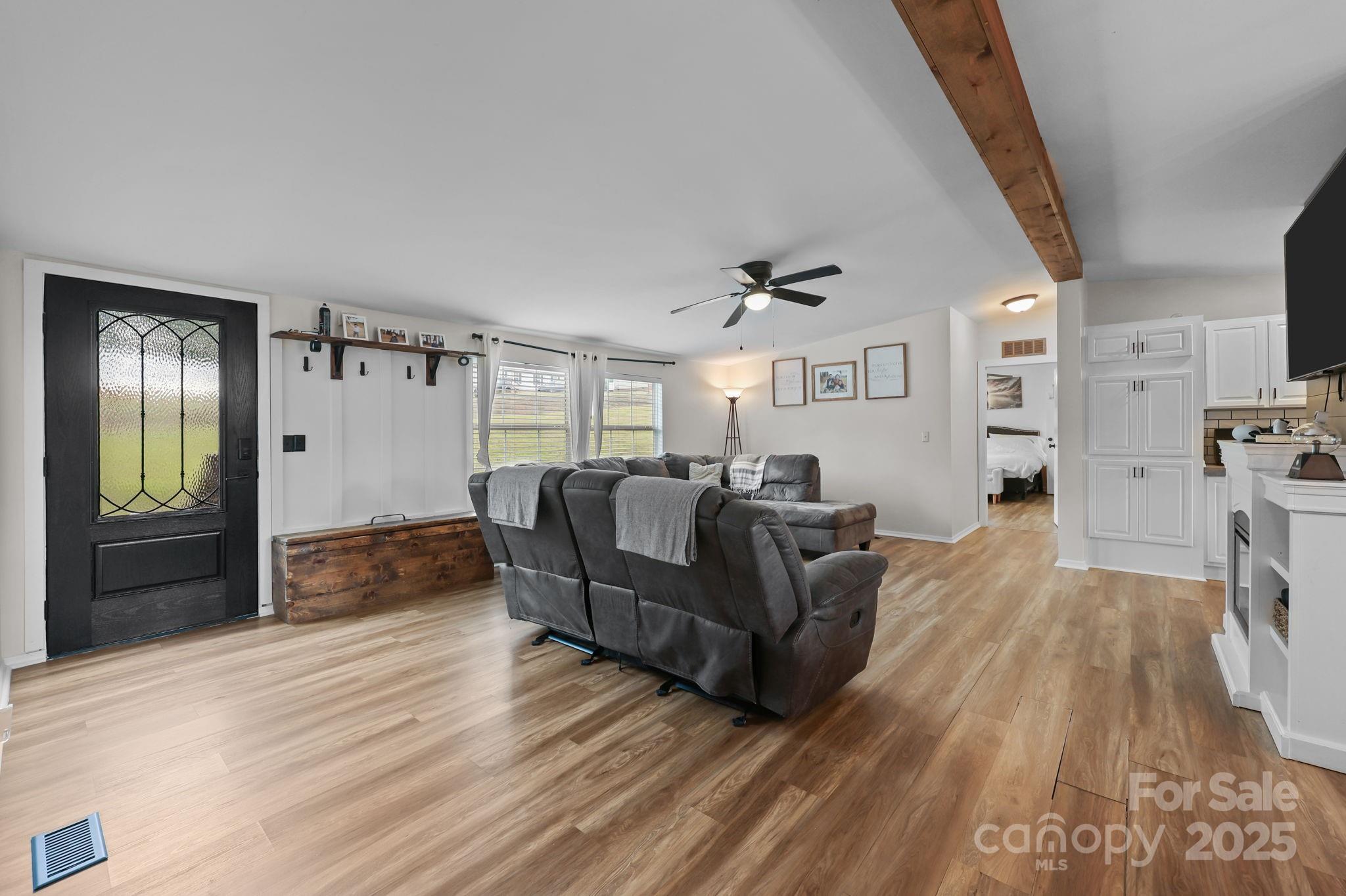13801 Saint Thomas Drive