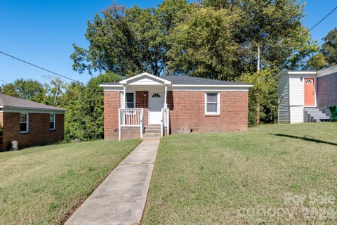 Photo of 2604 Booker Avenue, Charlotte, NC 28216 (MLS # 4434429)