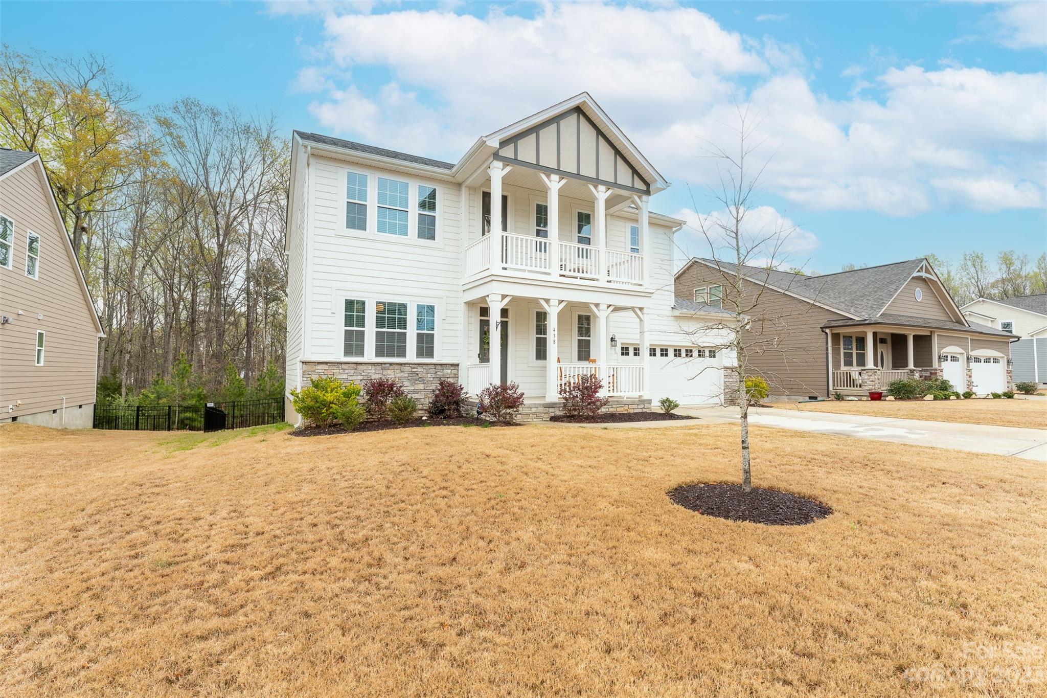 Lake Crest - Residential