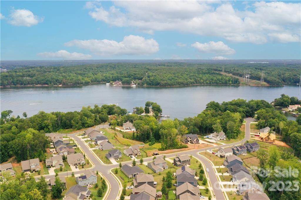 Lake Crest - Residential