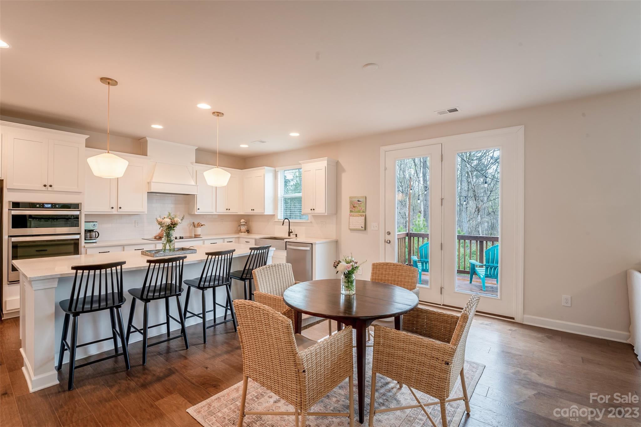 Lake Crest - Residential