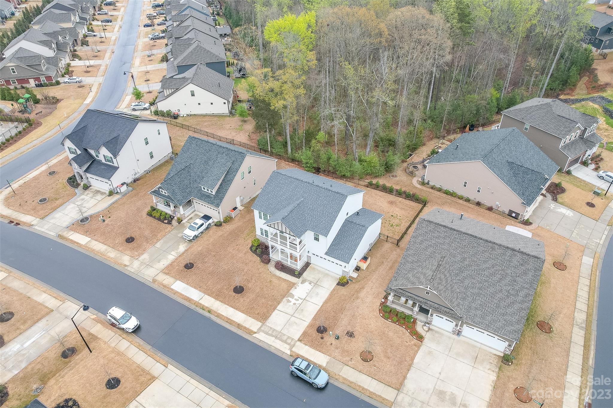 Lake Crest - Residential