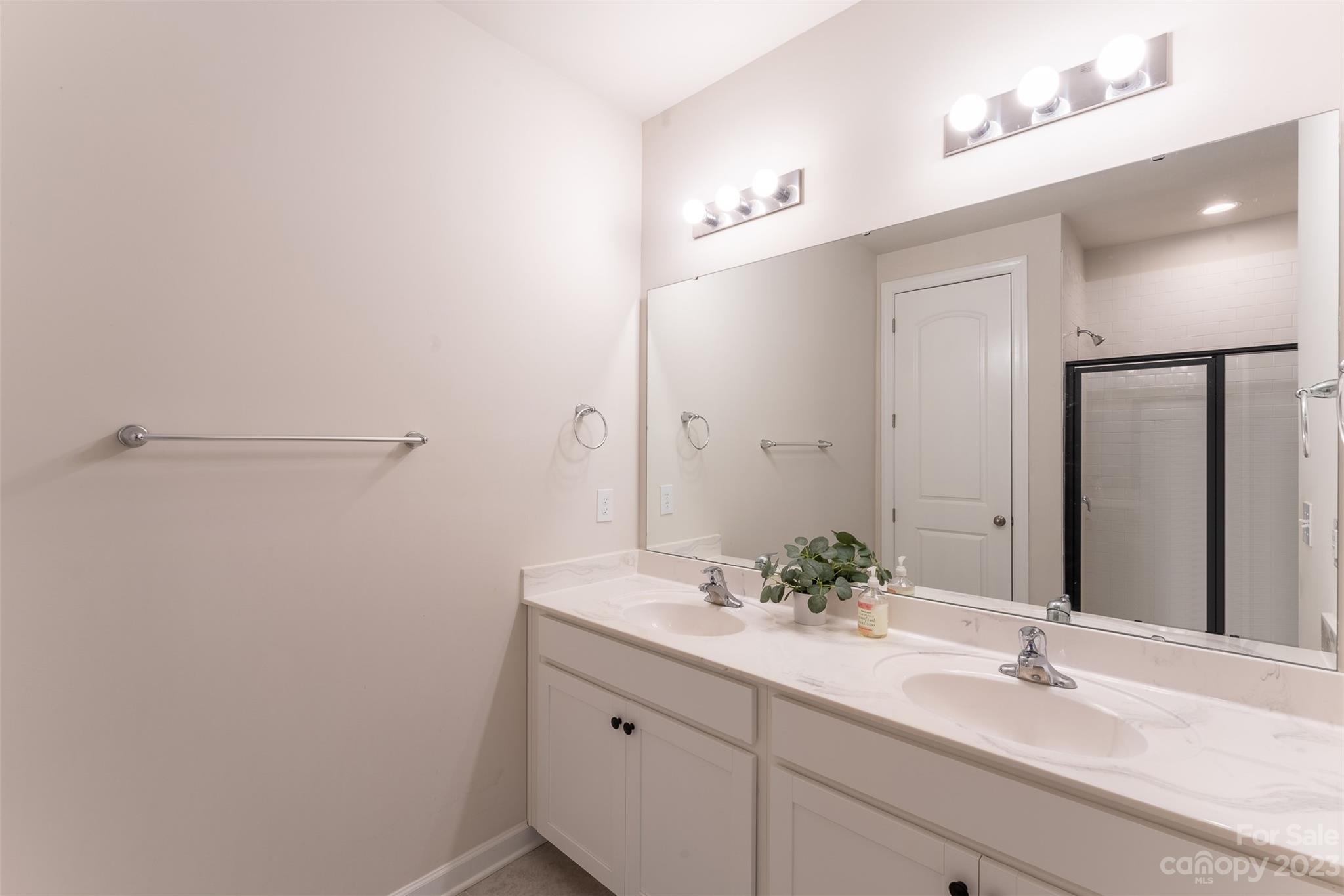 Lake Crest - Residential