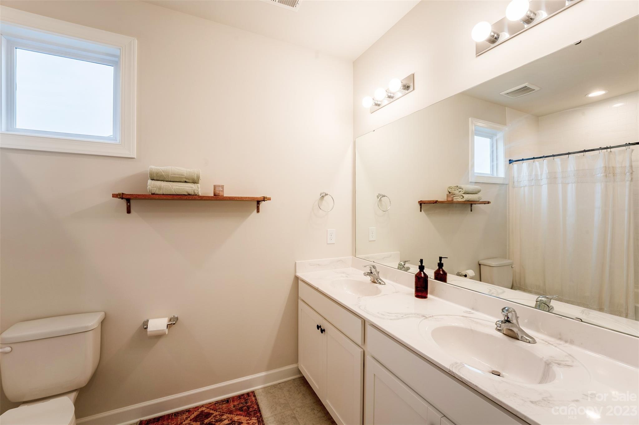 Lake Crest - Residential