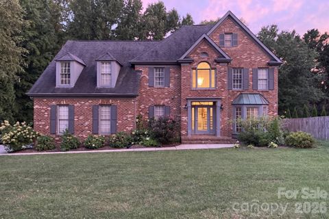 Photo of 10116 Compton Lane, Huntersville, NC 28078 (MLS # 4352868)