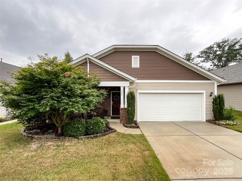 Photo of 1847 Yellow Daisy Drive, Matthews, NC 28104 (MLS # 4287567)