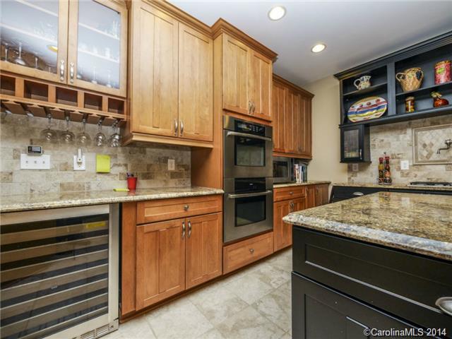 RIVER HILLS - Residential