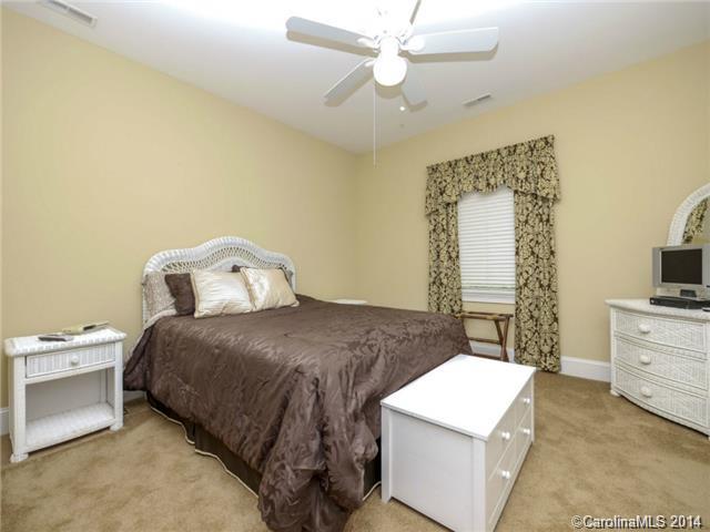 RIVER HILLS - Residential