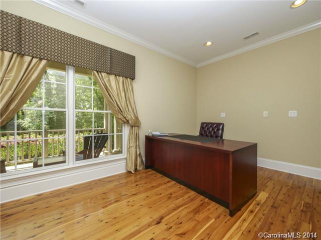 RIVER HILLS - Residential