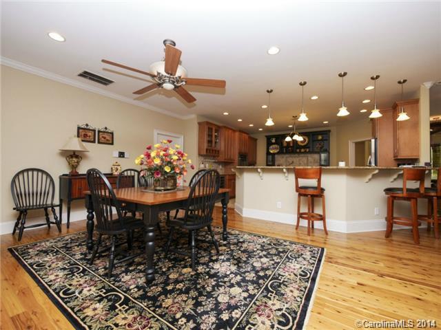 RIVER HILLS - Residential