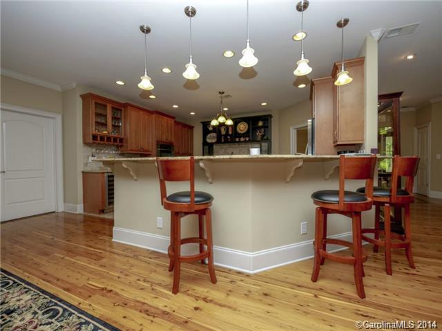 RIVER HILLS - Residential