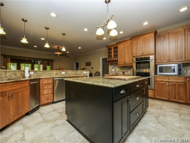 RIVER HILLS - Residential