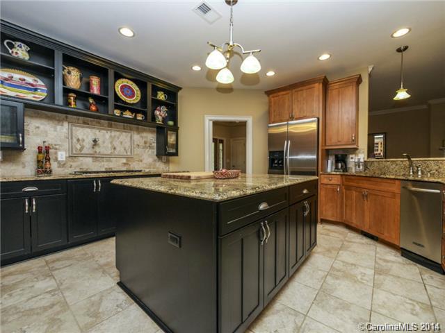 RIVER HILLS - Residential