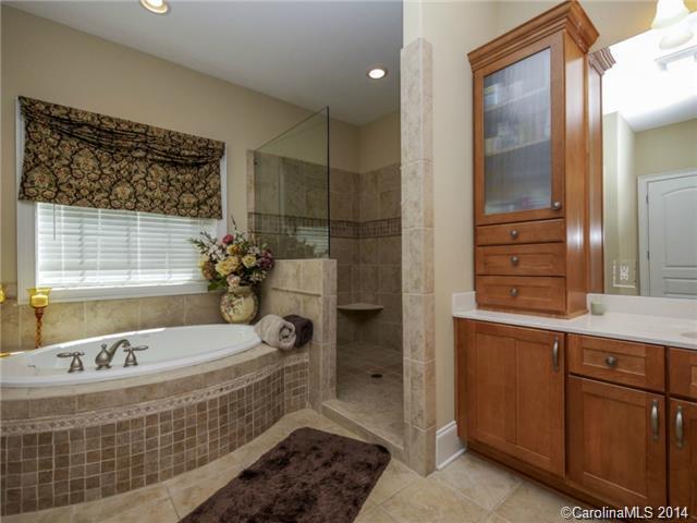 RIVER HILLS - Residential