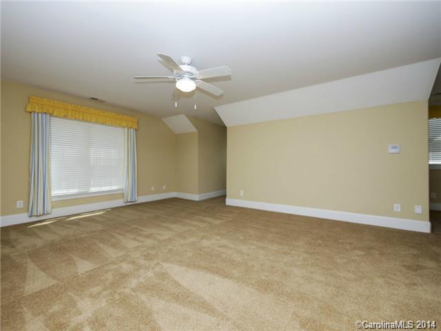 RIVER HILLS - Residential