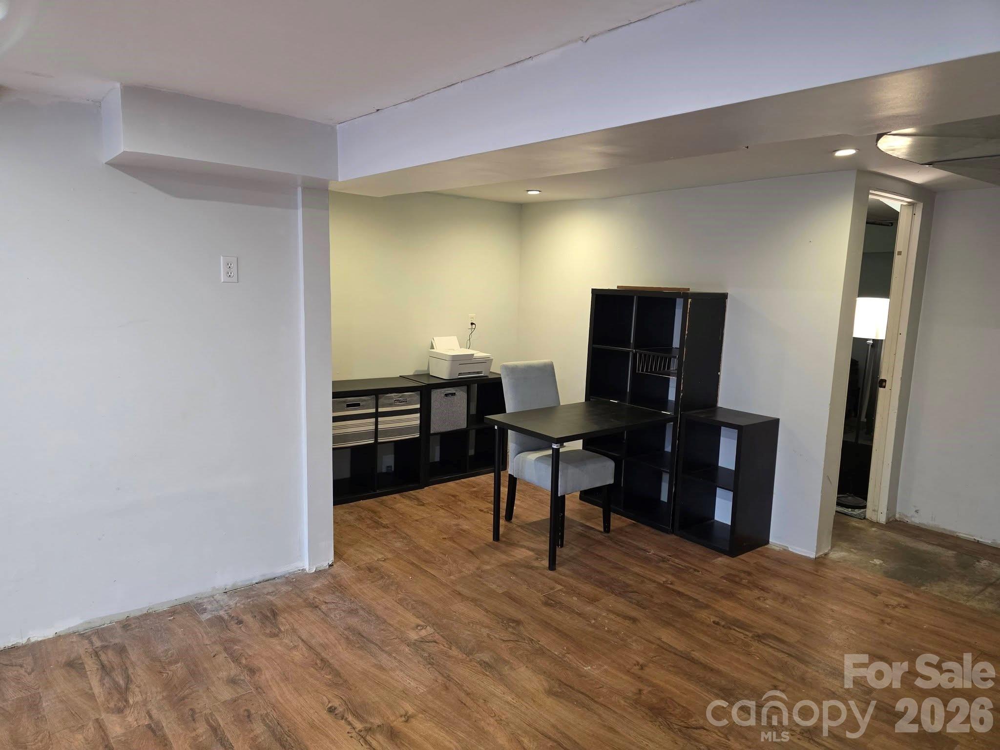 Country Club Acres - Residential