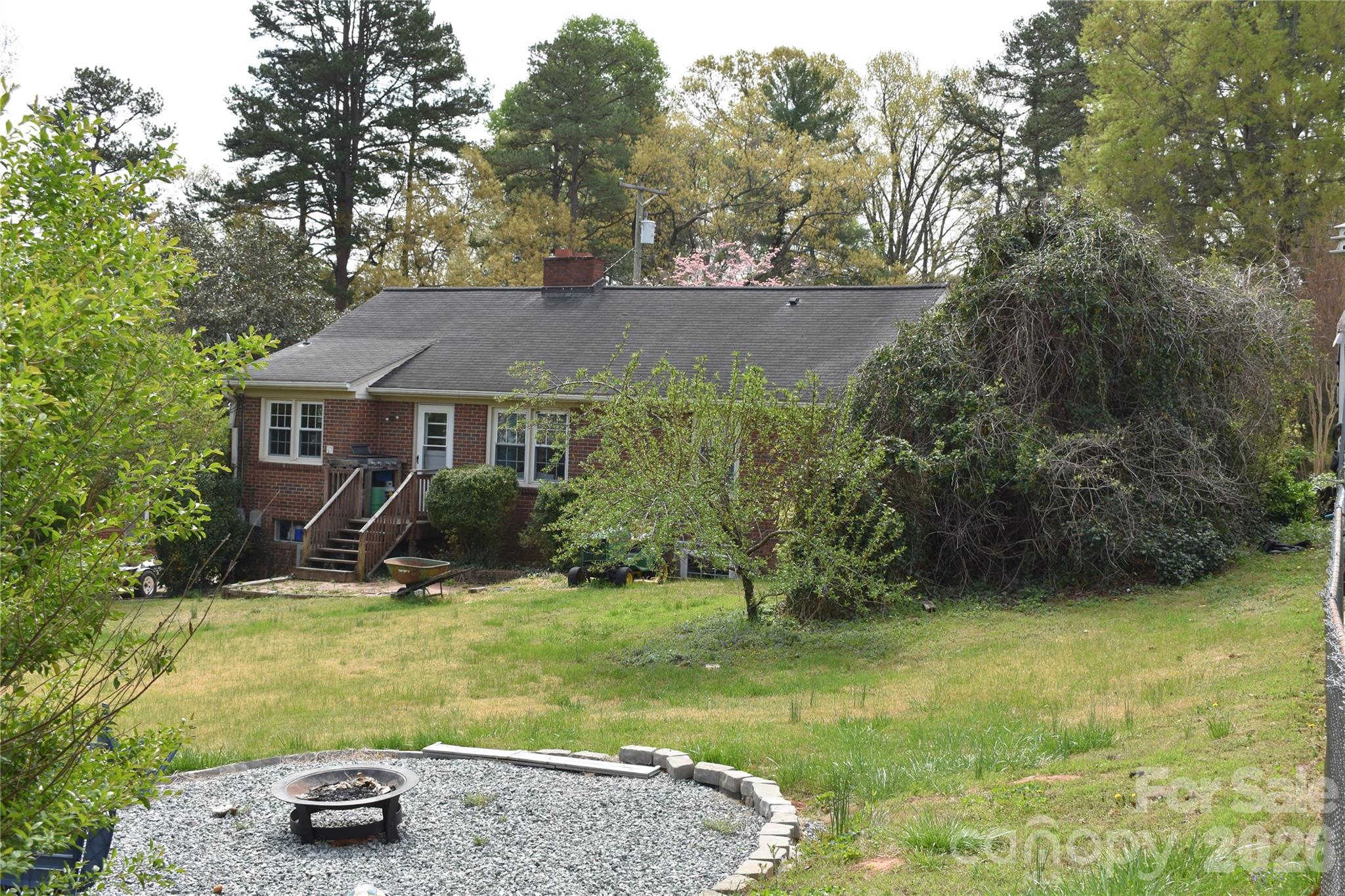 Country Club Acres - Residential