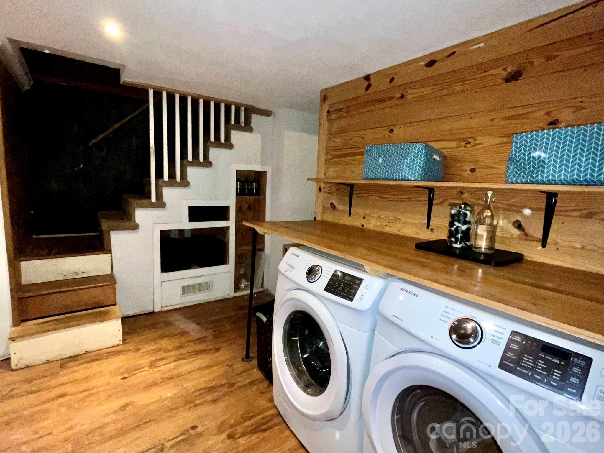 Country Club Acres - Residential