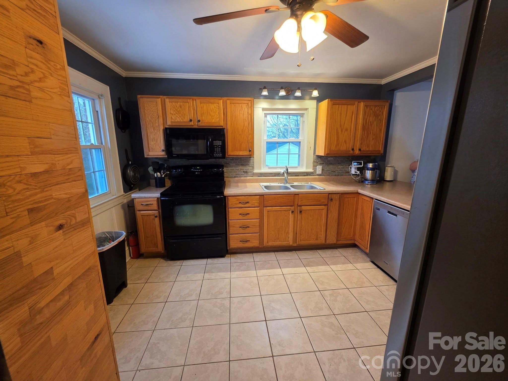 Country Club Acres - Residential