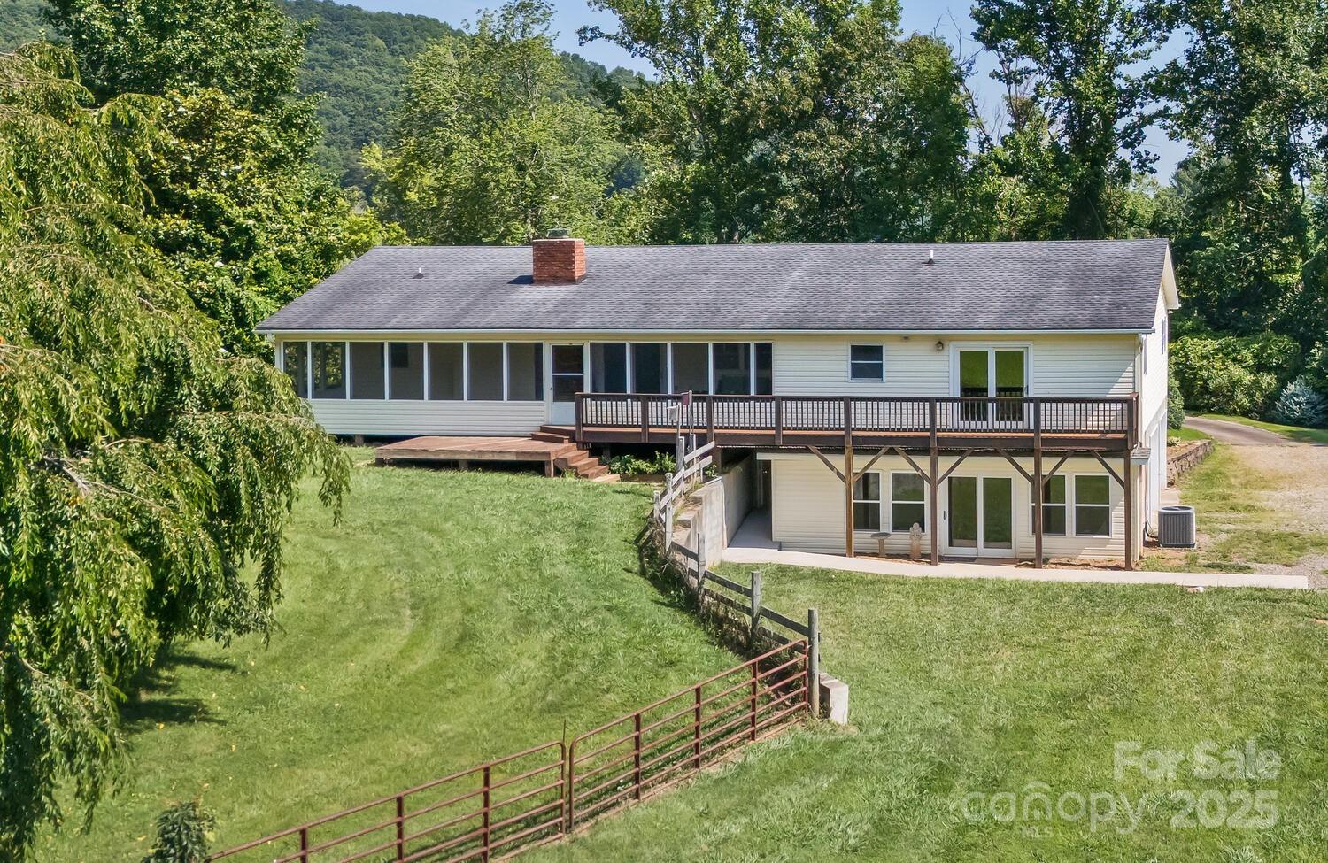 170 Beaverdam Loop Road