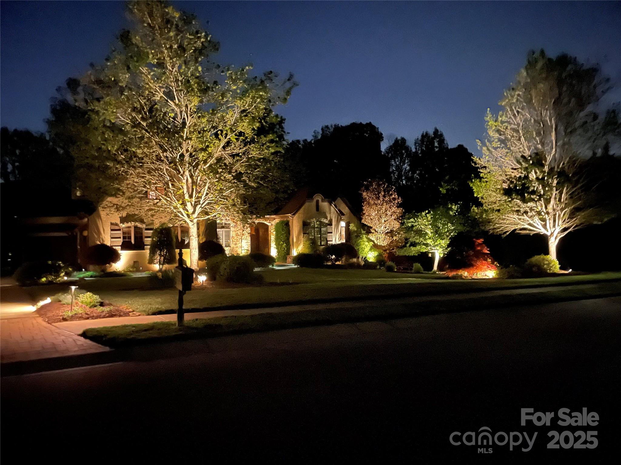 1032 Seminole Drive